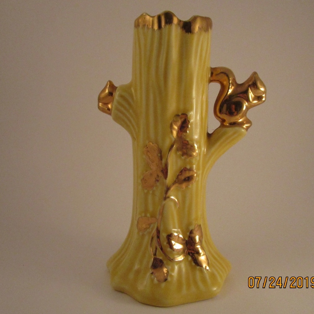 Warranted 22 K Gold Vase.  Tree stump style.